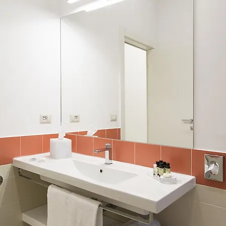 Bed & Breakfast The Five 2*