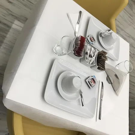 The Five Bed & Breakfast Neapol