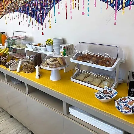 Alojamento de Acomodação e Pequeno-almoço The Five 4*