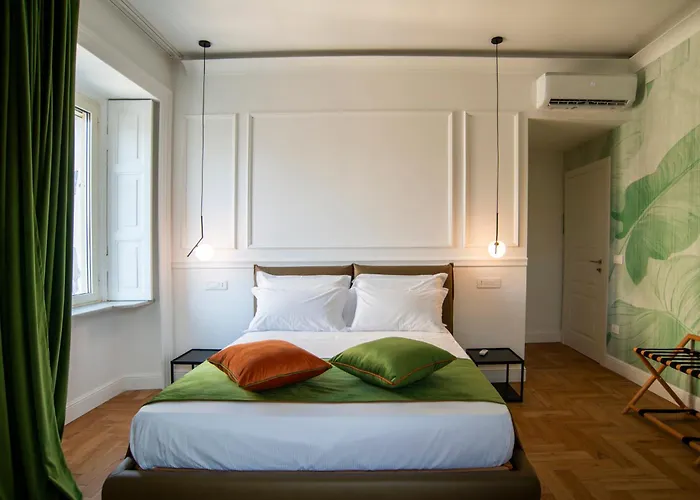 ザ ファイブ ルームズ ベッド・アンド・ブレックファスト ナポリ