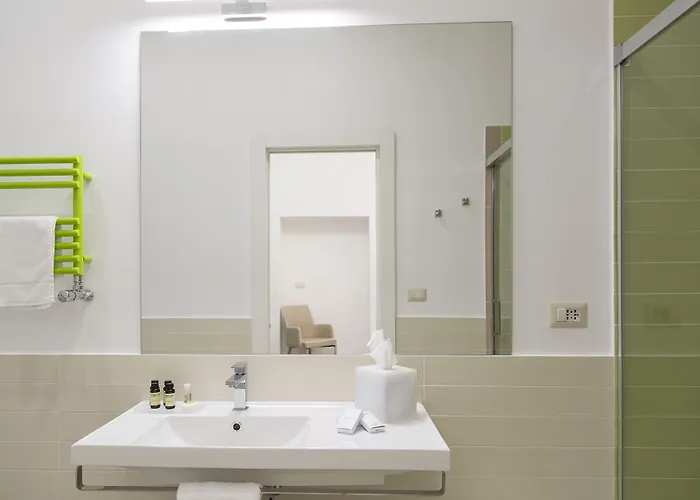 ザ ファイブ ルームズ 4*