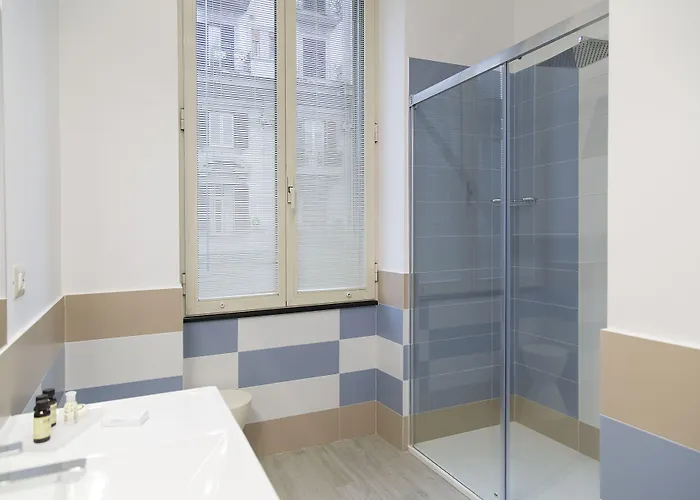 ザ ファイブ ルームズ ベッド・アンド・ブレックファスト 4*