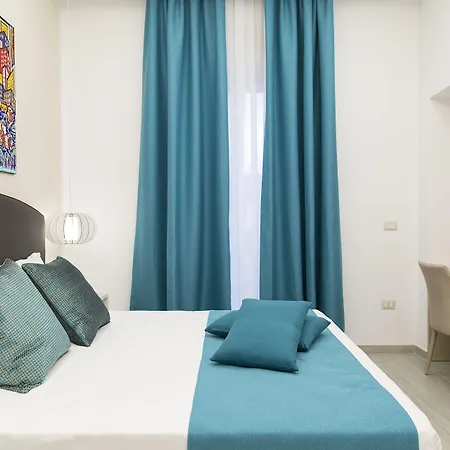 住宿加早餐酒店 那不勒斯五间客房住宿加早餐旅馆 4*